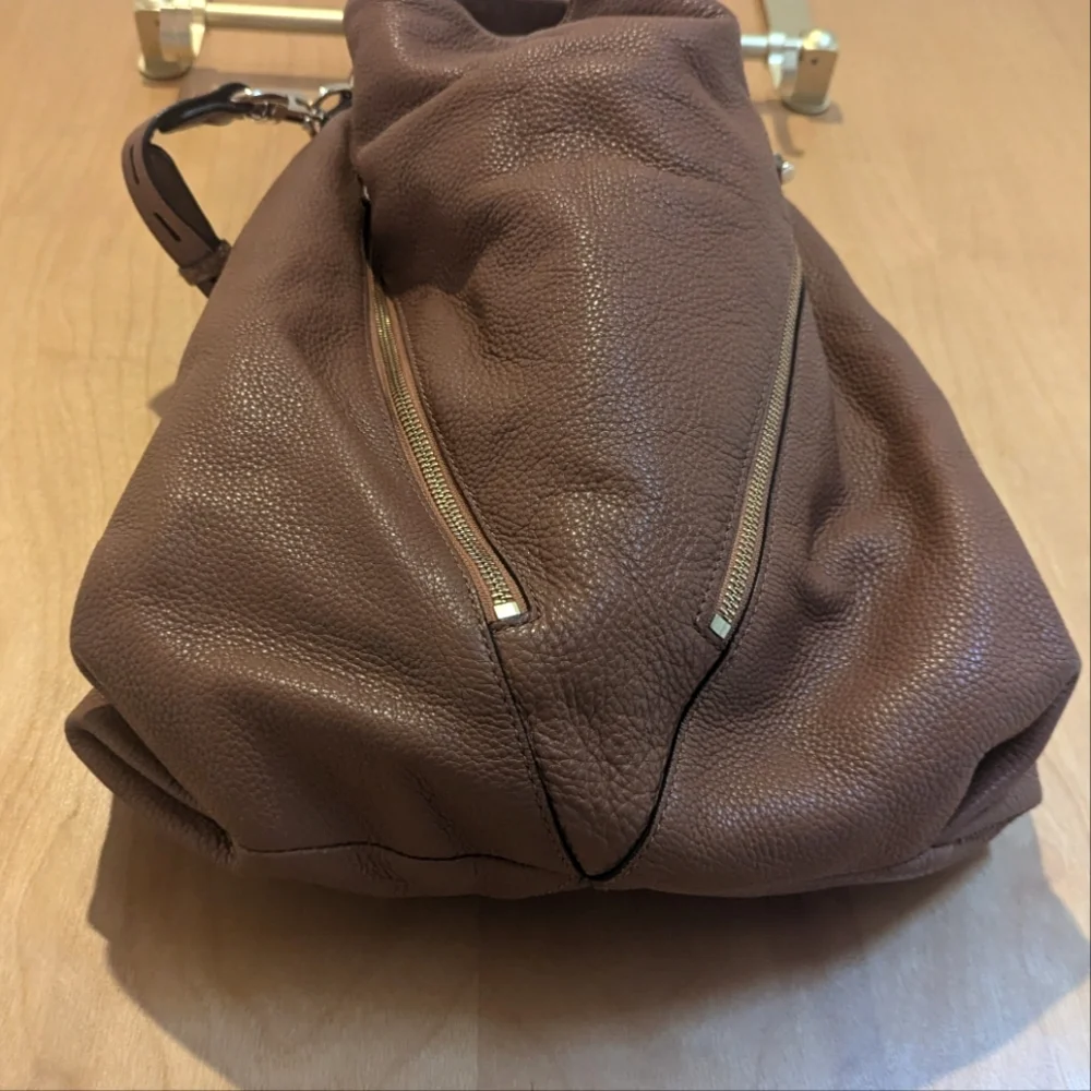 Rebecca Minkoff pebbled supple leather moto hobo shoulder/crossbody bag - Picture 4 of 10